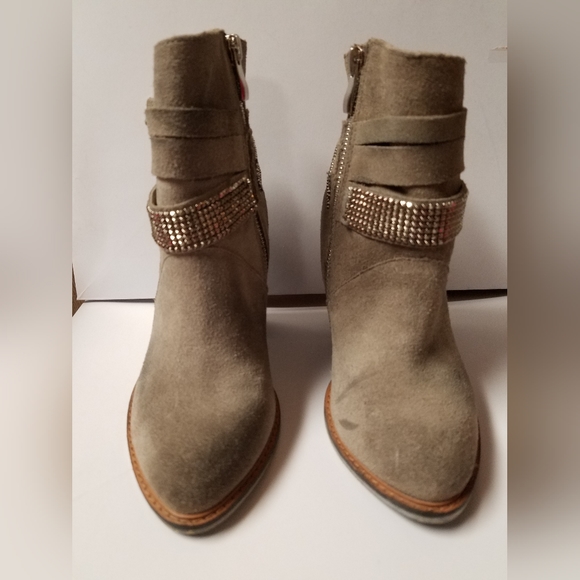 Nine West Shoes - NINE WEST Ankle Boots Gray leather/suede size 5